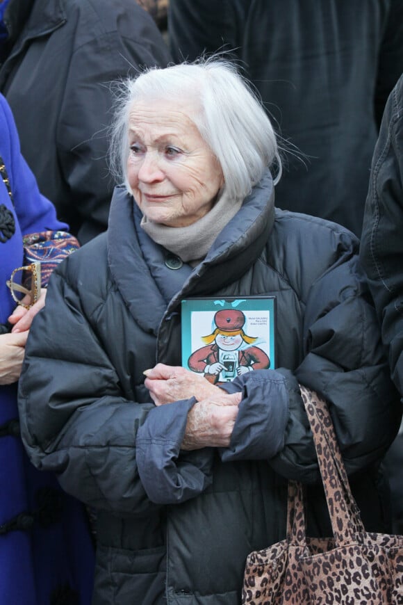 Ginette Garcin lors des obsèques de Patrick Topaloff le 11 mars 2010 à Paris en l'église orthodoxe de la rue Daru