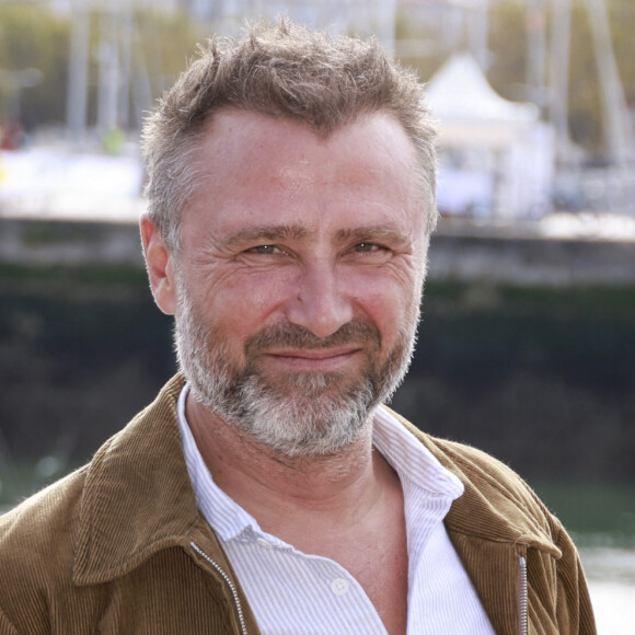 Et semble désormais au comble du bonheur !
Alexandre Brasseur de la série Demain nous appartient, DNA La 25e édition du Festival de la fiction télé de La Rochelle, samedi 16 septembre 2023. © Christophe Aubert via Bestimage 