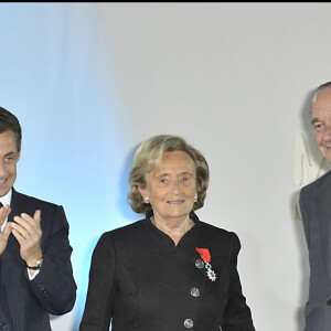 NICOLAS SARKOZY, BERNADETTE ET JACQUES CHIRAC - CEREMONIE DE REMISE DES INSIGNES DE CHEVALIER DE LA LEGION D'HONNEUR A MADAME BERNADETTE CHIRAC A LA MAISON DE SOLENN A PARIS  