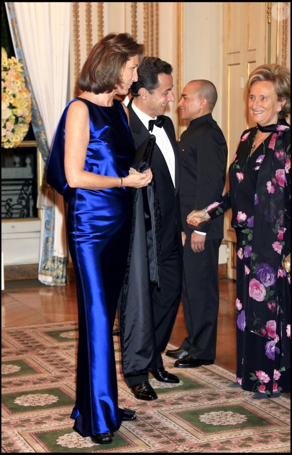 NICOLAS SARKOZY ET SA FEMME CECILIA ARRIVENT A LA RECEPTION DONNEE A L'OCCASION DE LA VISITE DU ROI DU CAMBODGE, NORODOM SIHAMONI, EN FRANCE  NICOLAS SARKOZY AND WIFE CECILIA ARRIVE AT THE OFFICIAL DINNER ORGANISED DURING KING NORODOM SIHAMONI OF CAMBODIA STATE VISIT IN FRANCE 