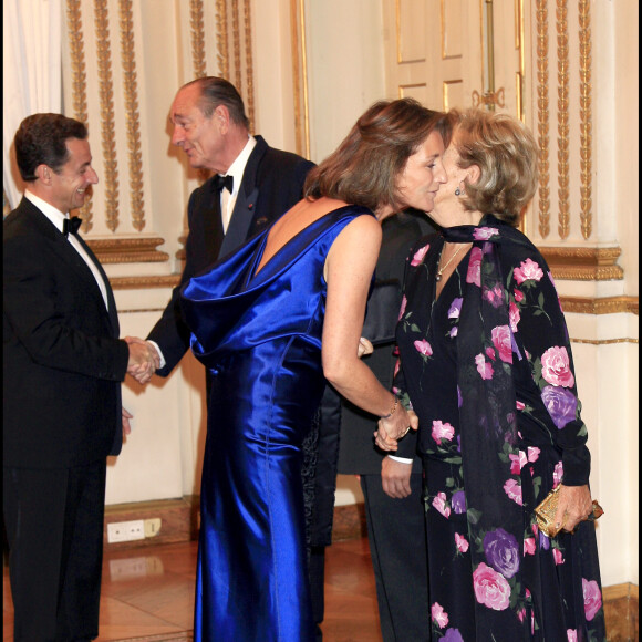 NICOLAS SARKOZY ET SA FEMME CECILIA ARRIVENT A LA RECEPTION DONNEE A L'OCCASION DE LA VISITE DU ROI DU CAMBODGE, NORODOM SIHAMONI, EN FRANCE  NICOLAS SARKOZY AND WIFE CECILIA ARRIVE AT THE OFFICIAL DINNER ORGANISED DURING KING NORODOM SIHAMONI OF CAMBODIA STATE VISIT IN FRANCE 