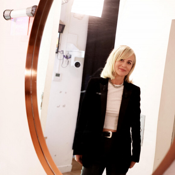 Exclusif - Laeticia Hallyday lors de l'enregistrement de l'émission de télévision "C L'Hebdo" sur France 5. © Dominique Jacovides/Bestimage