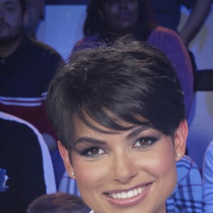 Et d'ajouter : "Ok, j'ai les cheveux courts et peu de poitrine mais pour moi, par mon style au quotidien, ma manière d'être, je me sens très féminine".
Exclusif - Eve Gilles (Miss France 2024) - Emission TPMP (Touche Pas à Mon Poste) présentée en direct par C.Hanouna et diffusée sur C8 le 19 décembre 2023. © Jack Tribeca / Bestimage