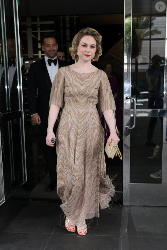 Exclusif - Emilie Dequenne (En Dior) se prépare pour la 95ème édition de la cérémonie des Oscars à Los Angeles dans sa chambre d'hôtel (Le Sofitel Beverly Hills) avec son mari Michel Ferracci (en Fursac) le 12 mars 2023.