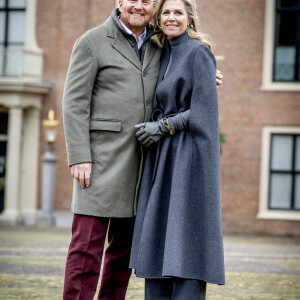 Le roi Willem-Alexander et la reine Maxima des Pays-Bas - La famille royale des Pays-Bas lors de la séance photographique hivernale au château Huis ten Bosch à La Haye, Pays-Bas, le 22 décembre 2023. © Dana Press/Bestimage