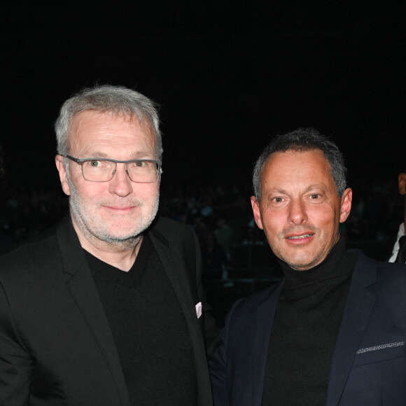 "Il m'a demandé de le libérer de son engagement en cette fin d'année", explique-t-il. "L'audience n'est pas le sujet"
Exclusif - Laurent Ruquier et Marc-Olivier Fogiel - People à la générale de l'opéra-rock "Starmania" à la Seine Musicale de Boulogne-Billancourtle 8 novembre 2022. Johnny Rockfort et ses Etoiles noires, la serveuse automate, Stella Spotlight, Zéro Janvier, un Ziggy emprunté à D. Bowie... Quarante-trois ans après leur apparition sur la scène du Palais des congrès de Paris, le 10 avril 1979, et plus de deux décennies après les dernières représentations, revoici les personnages chantants imaginés par M.Berger et L. Plamondon pour Starmania. Reportée de deux saisons en raison de la pandémie de Covid-19, une nouvelle version s'installe jusqu'au 29 janvier 2023 à La Seine musicale, à Boulogne-Billancourt (Hauts-de-Seine), avant de faire la tournée des Zénith en région. © Dominique Jacovides-Coadic Guirec/Bestimage