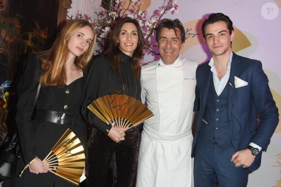 Yannick Alleno (Chef du Pavillon Ledoyen) et sa femme Laurence avec son fils Thomas et sa fille pendant la soirée "Kenzo Takada's Birthday Night" pour fêter les 80 ans de Kenzo Takada au Pavillon Ledoyen à Paris, France, le 28 février 2019. © Coadic Guirec/Bestimage 