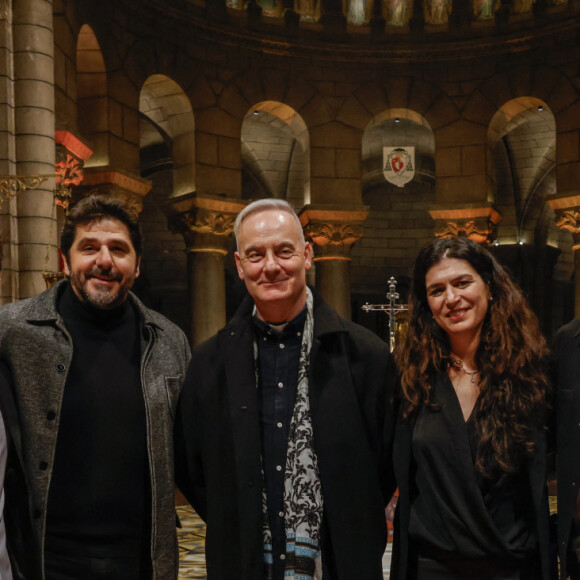 Exclusif - Hakob Ghasabian, Patrick Fiori, le père Christian Venard, Elise Boghossian (fondatrice de l'organisation non gouvernementale EliseCare), Levon Khozian, Ferxel Fourgon - L'ONG Elisecare organise un concert pour la Paix dédié aux réfugiés arméniens du Haut-Karabagh en la cathédrale de Monaco. Le 9 janvier 2024. © Michael Triau/Bestimage