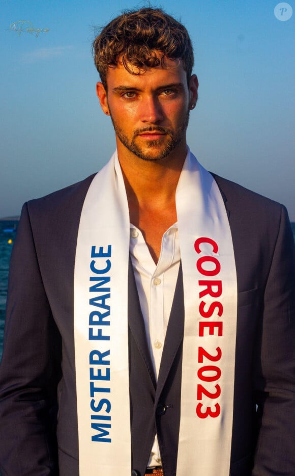Pour cette édition, le concours offre une nouveauté : pour la première fois, un jeune homme représente Monaco !
Antoine Brun représente la Corse au concours Mister France 2024.