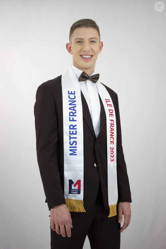Rémi Ducrocq représente la région Île-de-France au concours Mister France 2024.