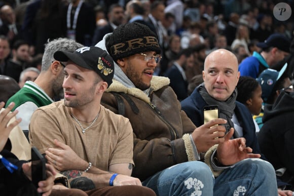 Squeezie et Ciryl Gane - Célébrités assistent au match de basket de NBA entre les Cavs de Cleveland contre les Brooklyn Nets (111-102) à l'Accor Arena à Paris le 11 janvier 2024.