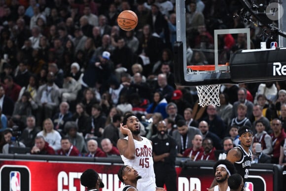 Match de basket de NBA entre les Cavs de Cleveland contre les Brooklyn Nets (111-102) à l'Accor Arena à Paris le 11 janvier 2024.