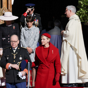 Le prince Albert II et la princesse Charlene de Monaco, la princesse Caroline de Hanovre et la princesse Stéphanie de Monaco - La famille princière de Monaco en la cathédrale Notre-Dame Immaculée pour la messe solennelle d'action de grâce et un Te Deum, à l'occasion de la Fête Nationale de Monaco. Le 19 novembre 2023 © Claudia Albuquerque / Bestimage