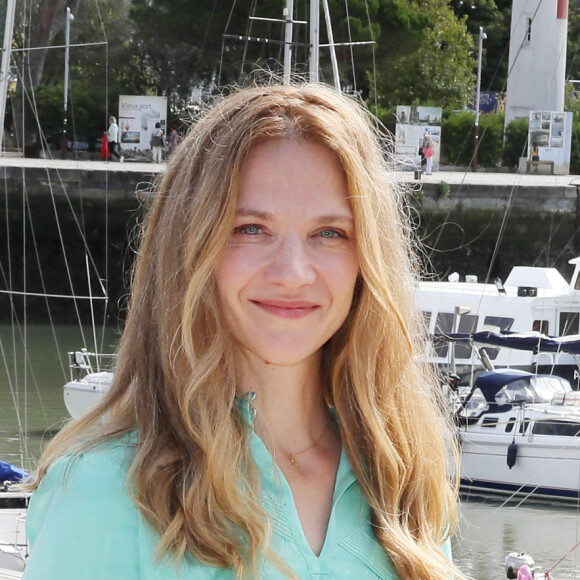 Odile Vuillemin - Photocall de la série "Prométhée" lors de la 24ème édition du Festival de la Fiction TV de La Rochelle le 15 septembre 2022. © Patrick Bernard/ Bestimage 