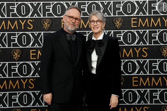 Valerie Faris et Jonathan Dayton - 75e cérémonie des Emmy Awards au Peacock Theater de Los Angeles. Le 15 janvier 2024. @ Kevork Djansezian-USA Today/SPUS/ABACAPRESS.COM