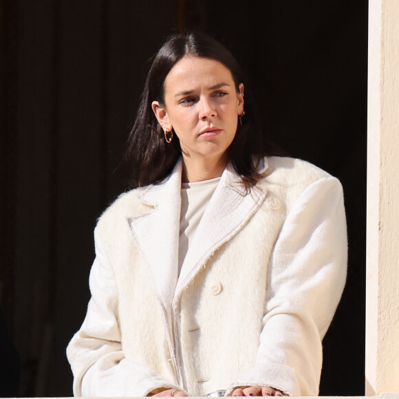 Pauline Ducruet - La famille princière de Monaco au balcon du palais, à l'occasion de la Fête Nationale de Monaco. Le 19 novembre 2023 © Claudia Albuquerque / Bestimage 