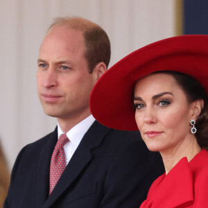 Le 17 janvier 2024, les citoyens britanniques ont appris que Kate Middleton venait d'être prise en charge à l'hôpital.
Le prince William, prince de Galles, et Catherine (Kate) Middleton, princesse de Galles, - Cérémonie de bienvenue du président de la Corée du Sud à Horse Guards Parade à Londres, le 21 novembre 2023. 