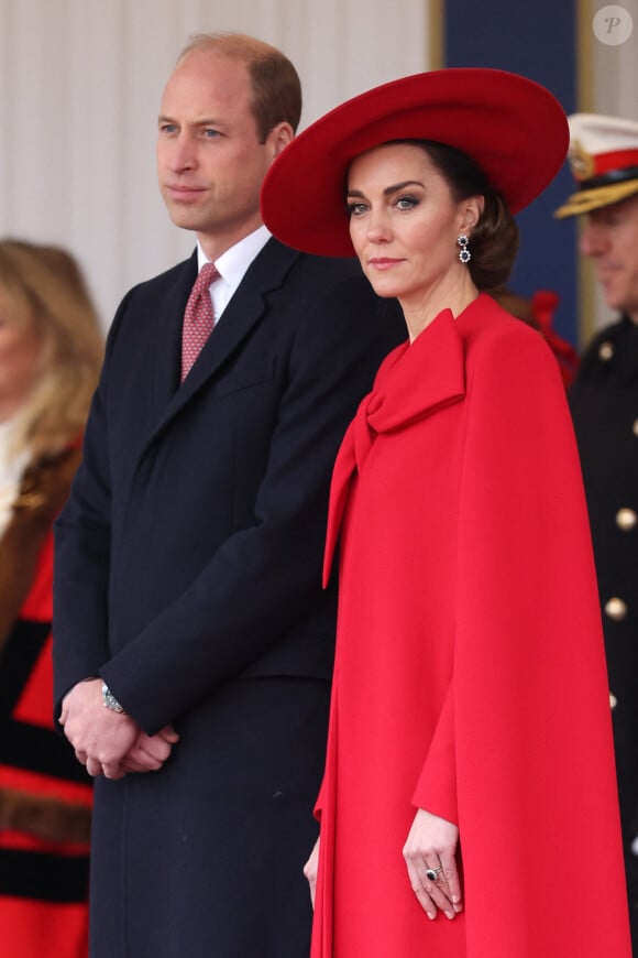 Le 17 janvier 2024, les citoyens britanniques ont appris que Kate Middleton venait d'être prise en charge à l'hôpital.
Le prince William, prince de Galles, et Catherine (Kate) Middleton, princesse de Galles, - Cérémonie de bienvenue du président de la Corée du Sud à Horse Guards Parade à Londres, le 21 novembre 2023. 