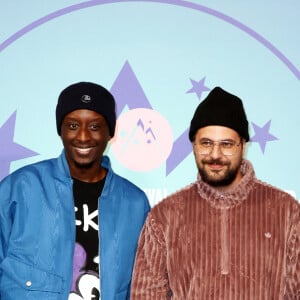 Hakim Jemili et Ahmed Sylla, aussi, ont joué le jeu lors du photocall pour le film "Ici et Là-Bas". 
Ahmed Sylla, Hakim Jemili pour le film "Ici et Là-Bas" dans le cadre du au photocall du 27éme Festival International du Film de Comédie de l'Alpe d'Huez, France, le 19 janvier 2024. © Dominique Jacovides/Bestimage