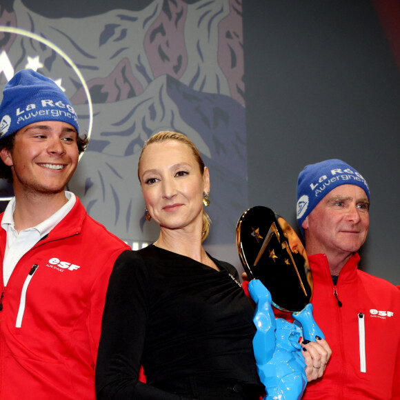 Audrey Lamy, prix de la Région pour "Heureux Gagnants" lors de la cérémonie de clôture du 27ème Festival International du Film de Comédie de l'Alpe d'Huez, France, le 20 janvier 2024. © Dominique Jacovides/Bestimage