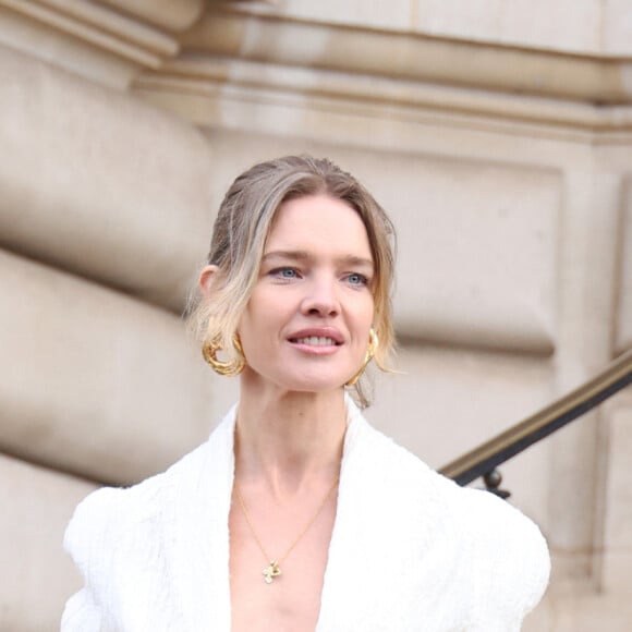 Natalia Vodianova - Sorties au défilé Schiaparelli Haute Couture Printemps/Été 2024 dans le cadre de la Fashion Week de Paris le 22 janvier 2024. © Denis Guignebourg/Bestimage