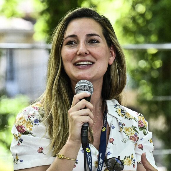 Mais la jeune maman est bien heureuse de pouvoir passer du temps avec ses proches.
Marie Portolano lors du festival International du Journalisme à Couthures-sur-Garonne, France, le 15 juillet 2022. © Thierry Breton /Panoramic/Bestimage