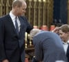 Il doit en effet s'occuper seul de ses trois enfants.
Roi Charles, Prince William, Prince George - Documentaire BBC sur le couronnement de Charles III.