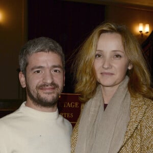 C'est aussi là-bas que son nouvel album a été composé. 
Le chanteur Gregoire et sa femme Eleonore de Galard - Mimie Mathy a recu les insignes de Chevalier dans l'Ordre National du Merite des mains de Jean-Claude Camus a l'issue de son spectacle "Je re-papote avec vous" au theatre de la Porte Saint-Martin a Paris. Le 13 decembre 2013