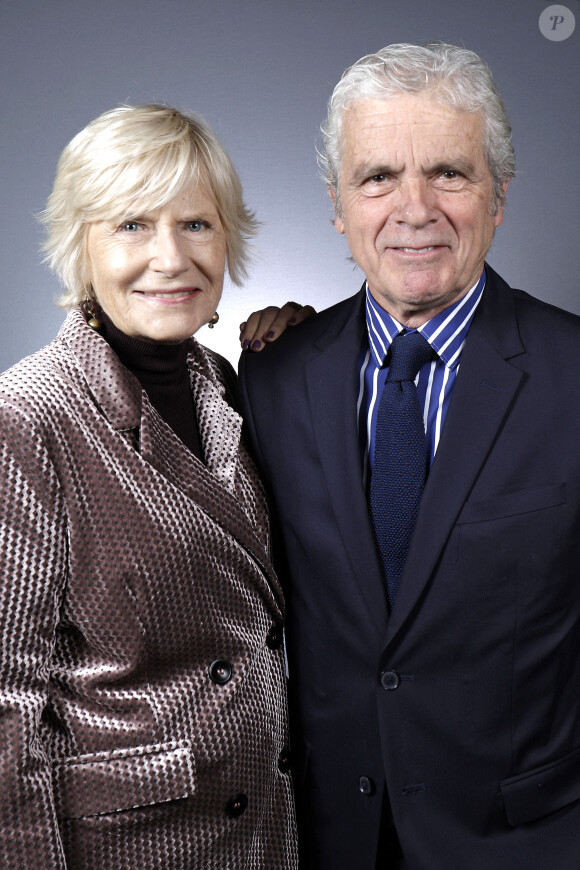 "Je me suis dit intérieurement : 'Je lui en collerai une, je répliquerai aussi'", indique Catherine Ceylac
 
Exclusif - Portrait de Catherine Ceylac et son compagnon Claude Serillon le 16 décembre 2022. © Cédric Perrin / Bestimage