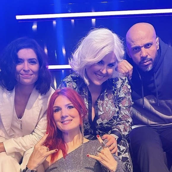 Marlène Schaff, Lucie Bernardoni, Adeline Toniutti et Coach Joe sur Instagram.
