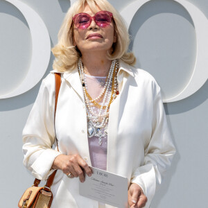 Amanda Lear - Les célébrités au défilé Dior "Collection Homme Prêt-à-Porter Printemps/Eté 2024" lors de la Fashion Week de Paris (PFW), le 23 juin 2023. © Olivier Borde- Bertrand Rindoff Petroff / Bestimage 