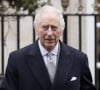 Un en particulier, en raison d'une facheuse manie du monarque de 75 ans
Le roi Charles III d'Angleterre quitte l'hôpital avec la reine consort Camilla après y avoir subi une opération de la prostate. Londres, le 29 janvier 2024. 