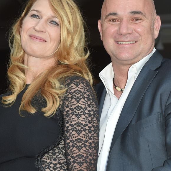 Andre Agassi est en couple depuis plusieurs années avec Steffi Graf
 
Steffi Graf et son mari André Agassi - Longines a organisé un Gala de charité en l'honneur de Steffi (Stefanie) Graf et de André Agassi avec les associations caritatives "Children for Tomorrow" et "The André Agassi Foundation for Education" au Musée Rodin à Paris avec qui la marque célèbre ses 10 ans de partenariat. Longines donnera le coup d'envoi d'une vente aux enchères de montres exclusives en faveur des associations de Steffi Graf et de André Agassi. Paris le 2 juin 2018 © Guirec Coadic/Bestimage