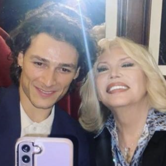 Amanda Lear et Hugo Marchand sur Instagram. Le 20 janvier 2024.