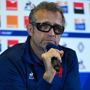 Un ancien international français n'a pas été tendre avec Fabien Galthié
 
Le sélectionneur de l'équipe de France de rugby Fabien Galthié lors de sa conférence de presse très attendue après l'élimination du XV de France en quarts de finale de Coupe du monde face à l'Afrique du Sud, à Paris, France, le 8 novembre 2023. © Federico Pestellini/Panoramic/Bestimage