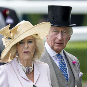 On sait désormais, en effet, que le roi souffre d'un cancer.
Roi Charles, Reine Camilla - Royal Ascot, 21 juin 2023