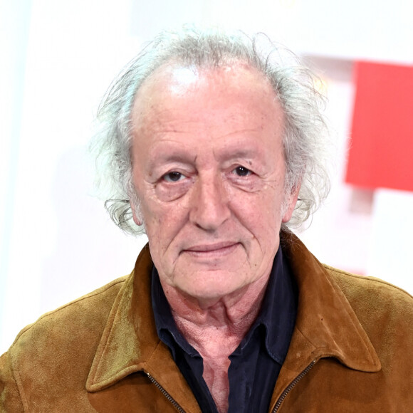 Didier Barbelivien est un amoureux du 8e arrondissement de Paris
Exclusif - Didier Barbelivien - Enregistrement de l'émission "Vivement Dimanche, spéciale M.Galabru", au Studio Gabriel à Paris, présentée par M.Drucker © Guillaume Gaffiot / Bestimage 