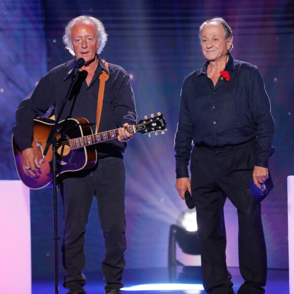 Exclusif - Didier Barbelivien, Michel Ansault - Surprises - Enregistrement de l'émission "La boîte à secrets 14", présentée par F.Bollaert, et diffusée le 28 octobre sur France 3. Chaque invité a le plaisir de découvrir des surprises réalisées sur mesure avec la complicité de ses proches ! Alors, préparez-vous à découvrir des archives personnelles de nos invités, chanter les plus grands tubes d'hier et d'aujourd'hui, tenter de retrouver l'identité d'un invité mystère et des images exclusives tournées avec l'entourage des invités ! Joies, émotions, fous rires, tubes, retrouvailles et révélations seront au menu de votre soirée. © C.Clovis-J.Tribeca / Bestimage 