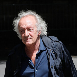 Il y réside d'ailleurs depuis de très nombreuses années, pour ne pas dire depuis le début de sa vie !
Exclusif - Didier Barbelivien - Arrivées à l'enregistrement de la dernière émission "Vivement Dimanche" en hommage à Eric Charden qui sera diffusée le 26 juin 2022 sur France 2 au studio Gabriel à Paris, France, le 08 juin 2022. © Christophe Clovis / Bestimage 