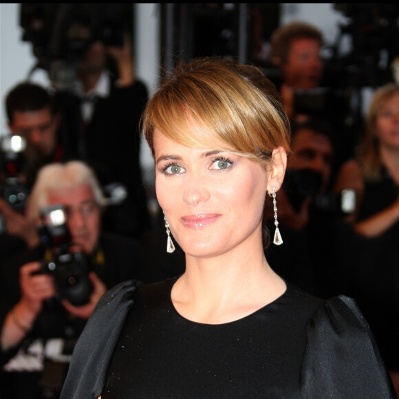 Judith Godrèche - Montée des marches du film "Changeling" - 61e Festival du film de Cannes 2008.
