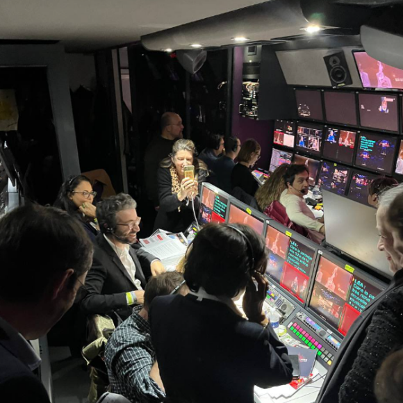 Elle s'est aussi rendue dans le car régie de France Télévisions !
Rachida Dati dans les coulisses des 39e Victoires de la musique, à la Seine musicale, le 9 février 2024.