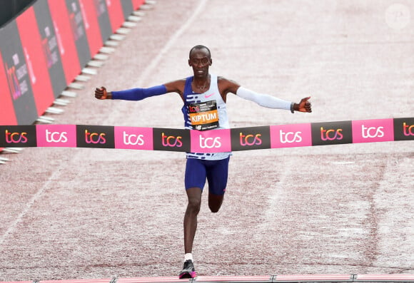 Kelvin Kiptum a été victime d'un accident de la route
 
Kelvin Kiptum au marathon de Berlin en 2022.