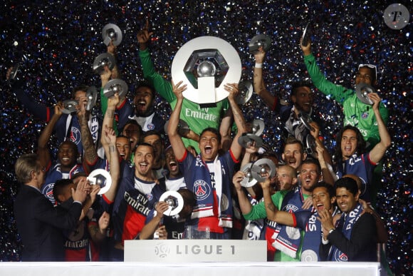 L'équipe du Psg célèbre le titre de Champion de France 2014 après le match Psg-Montpellier au Parc des Princes à Paris, le 17 mai 2014