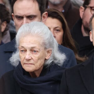 Elisabeth Badinter, Emmanuel Macron, président de la République Française - Hommage national à Robert Badinter devant le ministère de la Justice sur la place Vendôme à Paris le 14 février 2024. L'ancien garde des Sceaux, artisan de l'abolition de la peine de mort, est décédé vendredi dernier à l'âge de 95 ans. © Dominique Jacovides/Bestimage