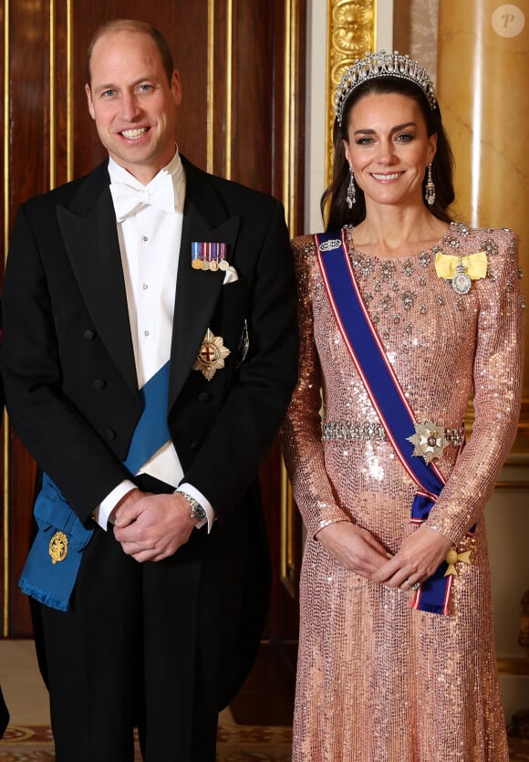 le prince William, prince de Galles, Catherine Kate Middleton, princesse de Galles - La famille royale du Royaume Uni lors d'une réception pour les corps diplomatiques au palais de Buckingham à Londres le 5 décembre 2023  King Charles III, Queen Camilla and The Prince and Princess of Wales attend the annual reception for members of the Diplomatic Corps, at Buckingham Palace, London, UK, on the 5th December 2023. Picture by Chris Jackson/WPA-Pool (EDITORIAL USE ONLY. THE IMAGE SHALL NOT BE USED AFTER 0001hrs, TUESDAY 26th DECEMBER. After that date, no further licensing can be made, please remove from your systems and contact Getty Images for any usage) 