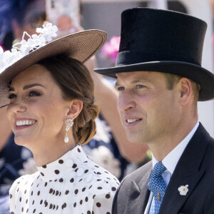 Kate et William vont passer quelques jours à Anmer Hall avec leurs enfants pour les vacances scolaires
Le prince William, duc de Cambridge, et Catherine (Kate) Middleton, duchesse de Cambridge, lors du quatrième jour de la Royal Ascot à l'hippodrome d'Ascot dans le Berkshire, Royaume Uni. 