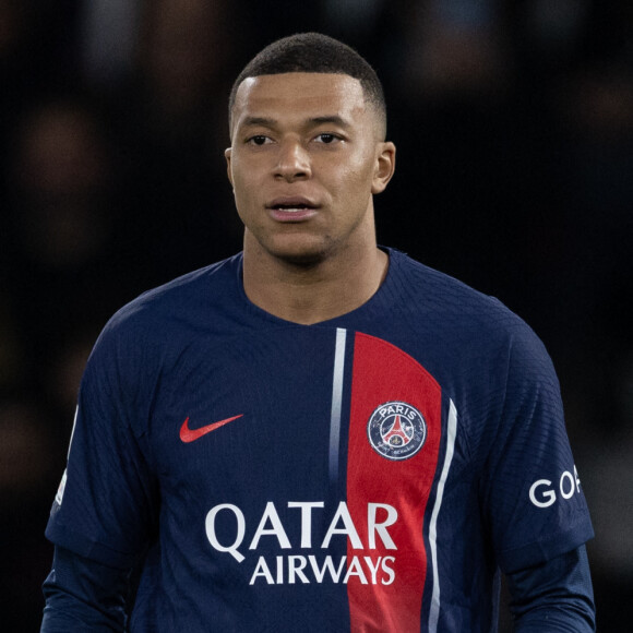Kylian Mbappé a annoncé son départ du PSG aux dirigeants du club.
Kylian Mbappé lors du match aller des huitièmes de finale de la Ligue des champions entre le Paris Saint-Germain (PSG) et la Real Sociedad (2-0) au Parc des Princes à Paris, France. © Jérémy Melloul/Bestimage 