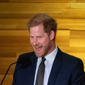 Prince Harry, Duc de Sussex - Discours pendant la soirée Invictus Games ''One Year to Go'', Vancouver, 16 février 2024. © Ethan Cairns/The Canadian Press via ZUMA Press/Bestimage