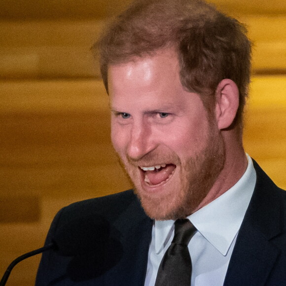 Prince Harry, Duc de Sussex - Discours pendant la soirée Invictus Games ''One Year to Go'', Vancouver, 16 février 2024. © Ethan Cairns/The Canadian Press via ZUMA Press/Bestimage