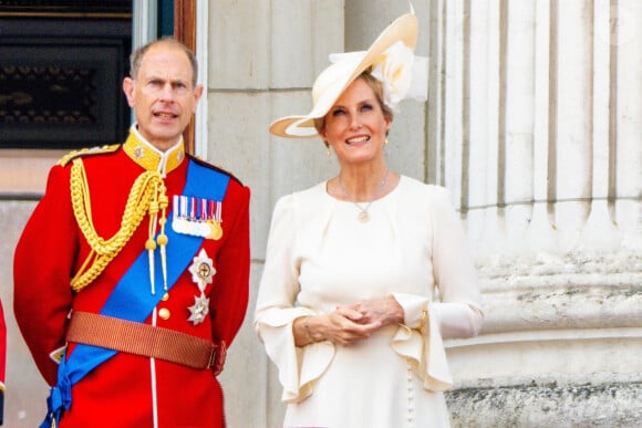 Mais validée par la famille royale.
Le duc Edward d'Edimbourg, Sophie, duchesse de'Edimbourg - La famille royale d'Angleterre sur le balcon du palais de Buckingham lors du défilé "Trooping the Colour" à Londres. Le 17 juin 2023